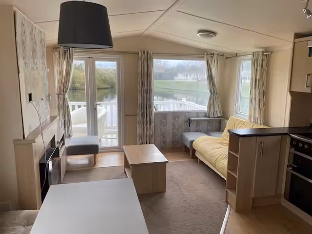 Swift Burgundy 32ftx12ft 2011 2 bedrooms