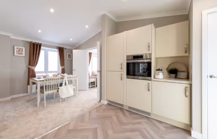 Omar-Image-Kitchen-Diner-700×450