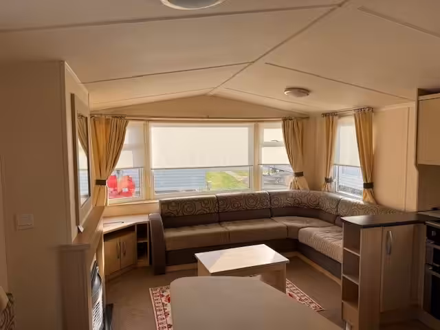 Swift Burgundy 32ft x 12ft 2011