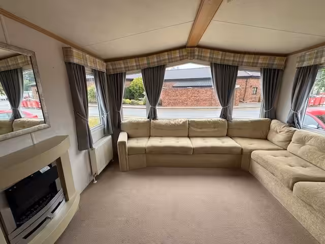 Pemberton Verona 38ft x 12ft 2007