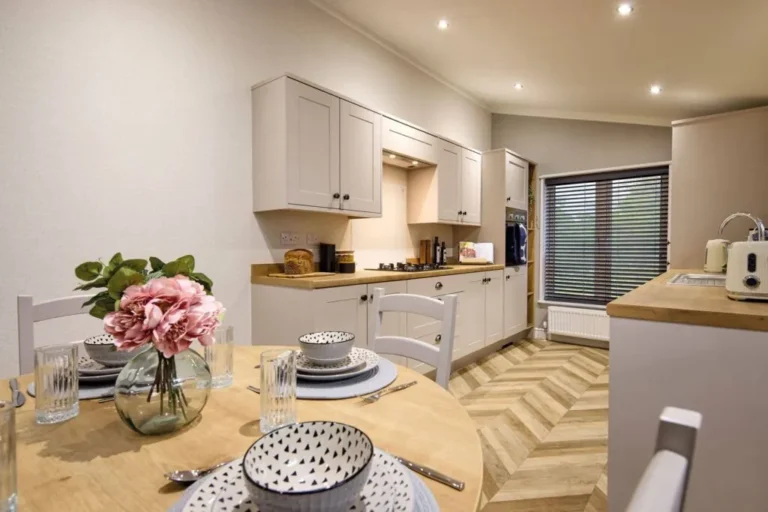 New_Forest_Kitchen_cc9920650f-1024×683
