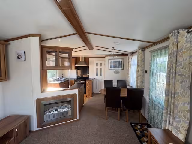 Carnaby Ridgeway 4