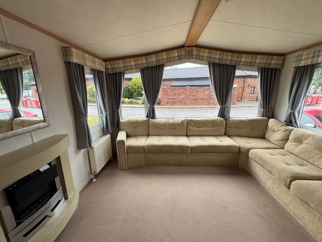 Pemberton Verona 38ft x 12ft 2007