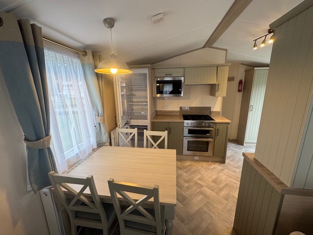 Atlas Debonair Dining