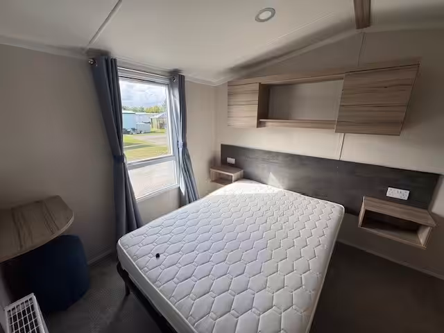 Swift Loire Main Bedroom