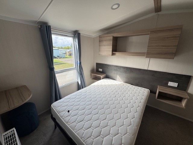 Swift Loire Main Bedroom