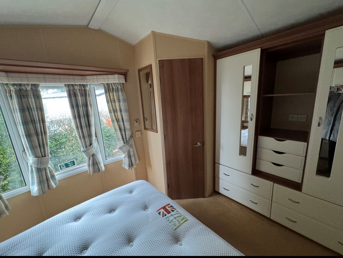 Willerby Aspen Main Bedroom