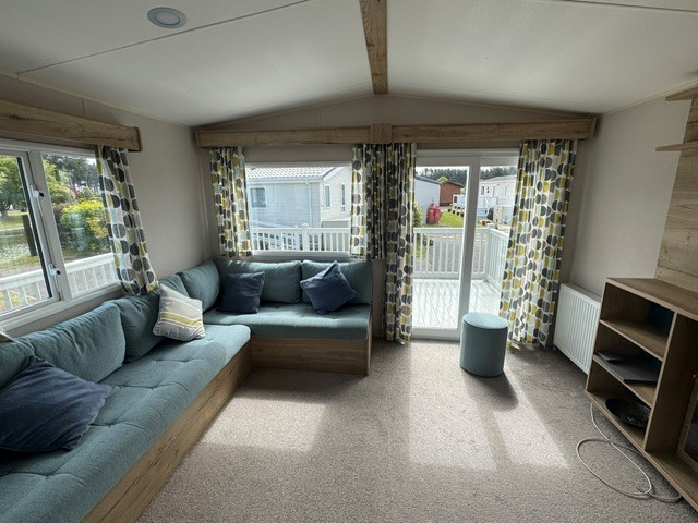 Lounge Cowarth 2